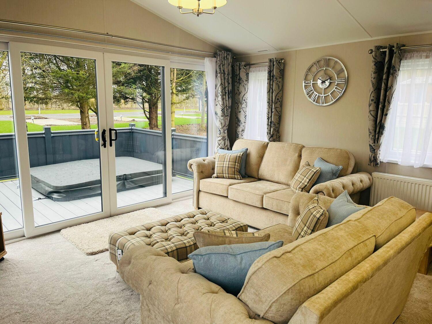 Country Cabin With Hot Tub York Ngoại thất bức ảnh